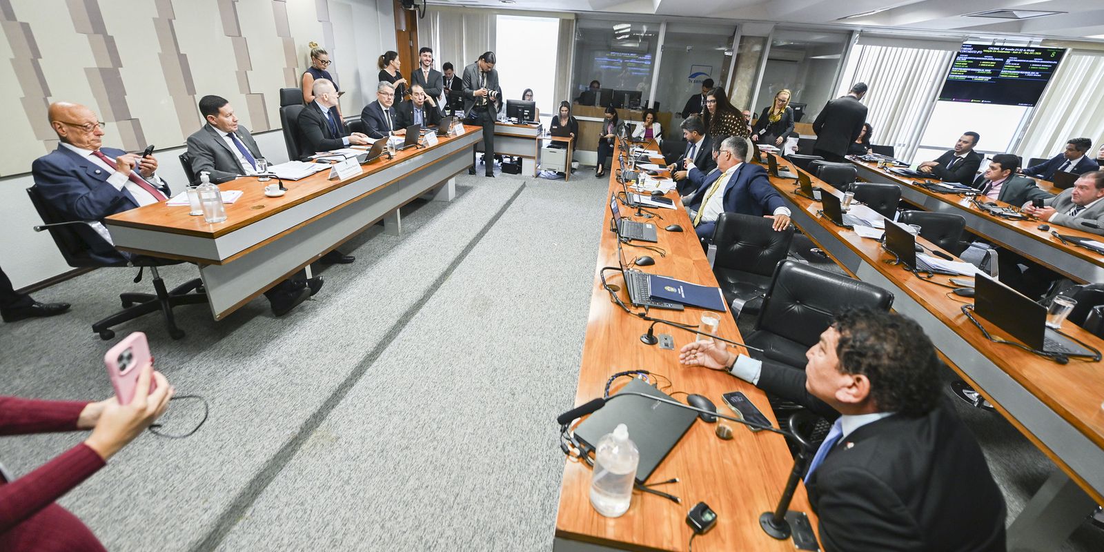 Irmãos de Toffoli não são obrigados a depor em CPI, decide Mendonça Irmãos de Toffoli não são obrigados a depor em CPI, decide Mendonça