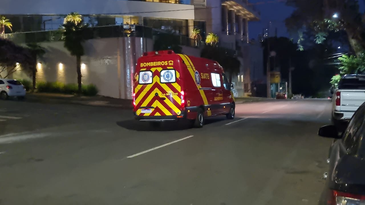 Criança sofre queda em clube no Bairro Country e fica ferida