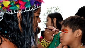 MEC anuncia construção de 117 escolas indígenas MEC anuncia construção de 117 escolas indígenas
