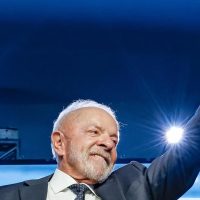 Estimulada: Lula tem 39,6% e Flávio Bolsonaro 35,3%, diz Paraná Pesquisa Imagem referente a Estimulada: Lula tem 39,6% e Flávio Bolsonaro 35,3%, diz Paraná Pesquisa