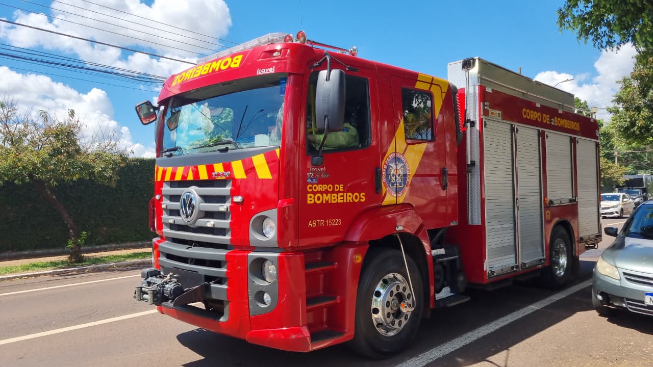 Suposto vazamento de gás mobiliza Bombeiros na Rua Cuiabá Suposto vazamento de gás mobiliza Bombeiros na Rua Cuiabá