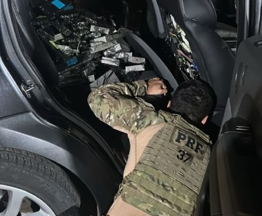 Rota das canetas: PRF apreende mais de duas mil unidades de ‘contrabando de luxo’ na BR-277 Rota das canetas: PRF apreende mais de duas mil unidades de ‘contrabando de luxo’ na BR-277