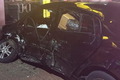 Fuga termina em batida e prisão com 7 mil maços de cigarros