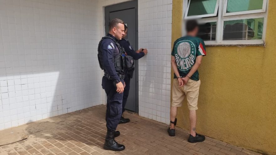 Palmeirense com tornozeleira eletrônica é preso pela GM na Praça da Bíblia