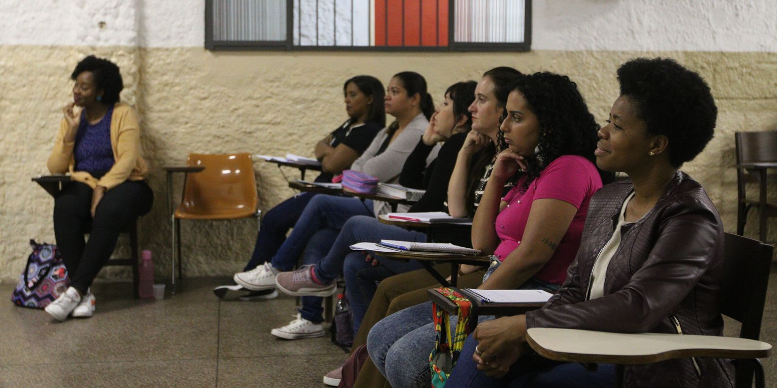 Cursinhos populares podem aderir à rede de apoio federal até o dia 4 Cursinhos populares podem aderir à rede de apoio federal até o dia 4