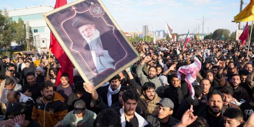 Com morte de Khamenei, Irã forma conselho de governo com aiatolá Arafi
