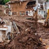 Sobe para 72 o número de mortos nas chuvas em Minas Gerais Imagem referente a Sobe para 72 o número de mortos nas chuvas em Minas Gerais