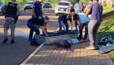 Imagem referente a Polícia Científica recolhe corpo de jovem executado a tiros em madrugada violenta no 14 de Novembro