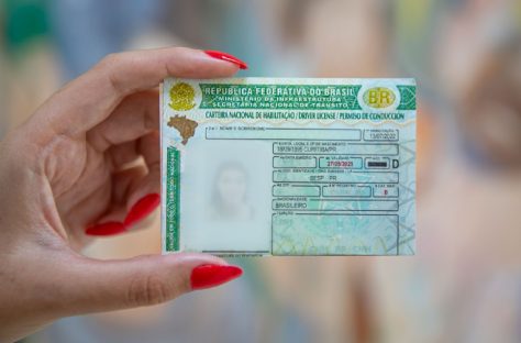 CNH gratuita: número de interessados pode ser 15 vezes maior do que o número de carteiras sociais disponíveis no PR