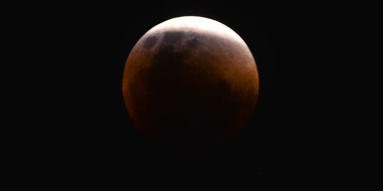 Saiba como será a Lua de Sangue na próxima terça-feira Imagem referente a Saiba como será a Lua de Sangue na próxima terça-feira