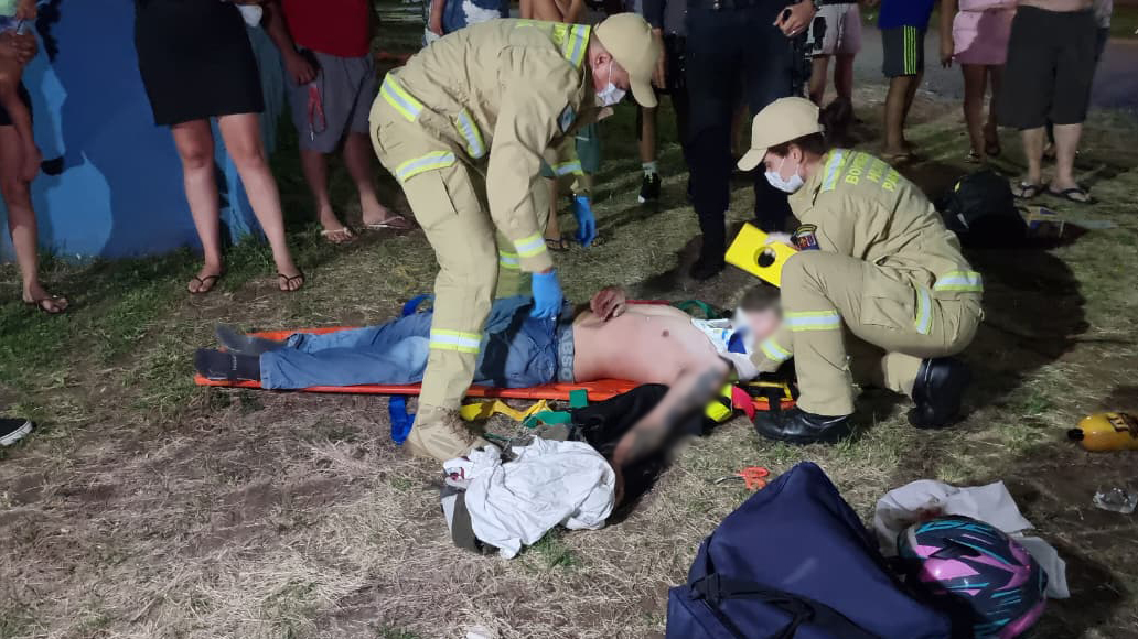 Médico é acionado após motociclista sofrer ferimentos preocupantes em acidente no Santa Felicidade