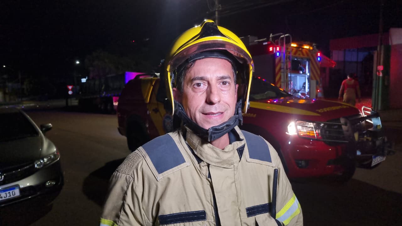 Aspirante do Corpo de Bombeiros detalha atendimento a incêndio em empresa no Alto Alegre