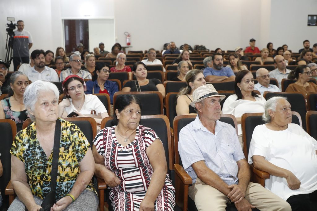 Programa Viver Mais Paraná sorteia casas para 40 idosos de Cascavel
