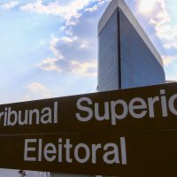 Imagem referente a TSE aprova restrições para uso de IA nas eleições de outubro