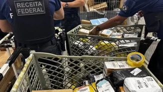Receita apreende R$ 69 milhões em ação especial anticontrabando Receita apreende R$ 69 milhões em ação especial anticontrabando