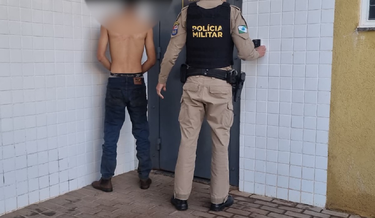 Jovem é preso suspeito de violência doméstica e cárcere privado contra adolescente de 15 anos