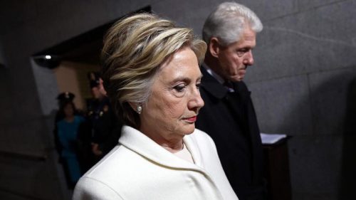 O que Hillary Clinton disse sobre OVNIs durante depoimento sobre Epstein