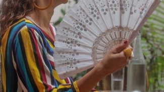 Estudo pede mais políticas públicas para reduzir efeitos da menopausa 