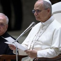 Imagem referente a Vaticano adverte contra “culto ao corpo” da cirurgia plástica