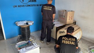 Operação prende suspeitos de monopólio ilegal de internet em Cabo Frio Operação prende suspeitos de monopólio ilegal de internet em Cabo Frio