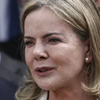 Imagem referente a Gleisi confirma que deixa Secretaria de Relações Institucionais dia 31