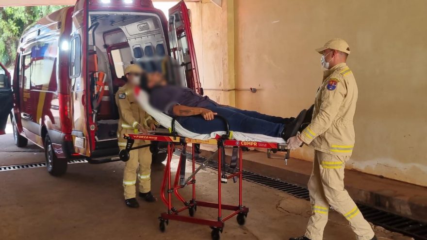 Ciclista fica ferido em acidente de trânsito na Rua Jorge Lacerda