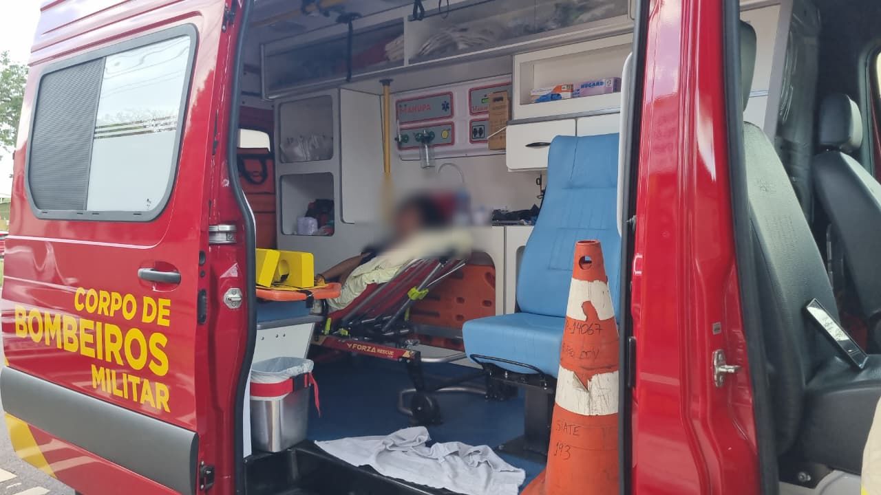 Adolescente de 12 anos fica ferida durante jogo de vôlei em colégio no Alto Alegre Adolescente de 12 anos fica ferida durante jogo de vôlei em colégio no Alto Alegre