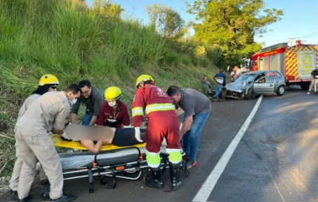 Acidente com quatro veículos deixa cinco feridos em Apucarana