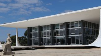 STF tem dois votos para negar novamente prisão domiciliar de Bolsonaro STF tem dois votos para negar novamente prisão domiciliar de Bolsonaro