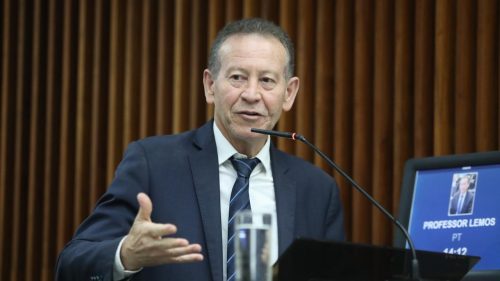 Professor Lemos protocola projeto de lei para garantir reposição salarial a aposentados e pensionistas no Paraná