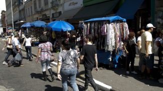 Taxa de informalidade cai no mercado de trabalho, mostra IBGE