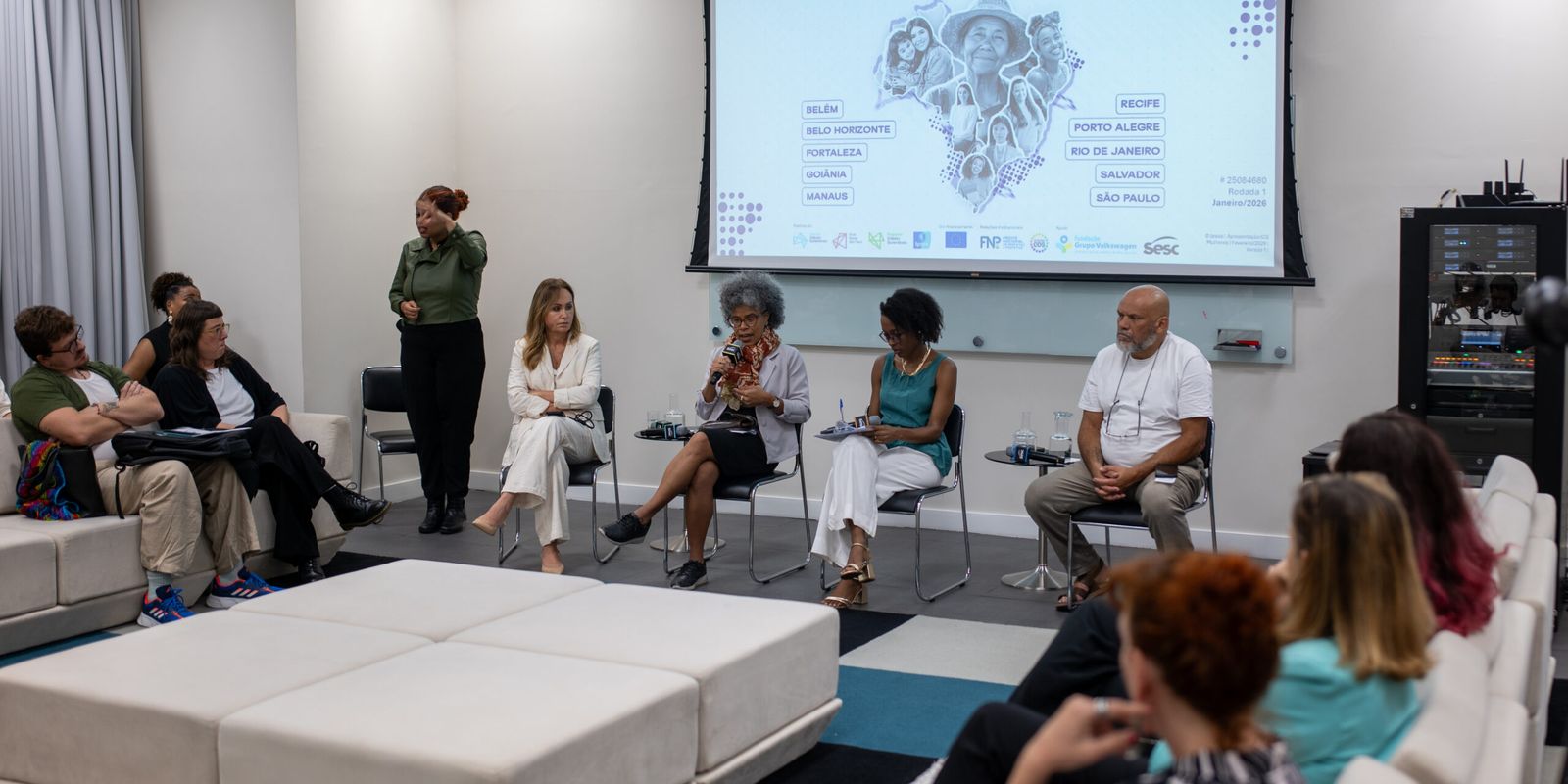 Sete em cada dez mulheres relatam já terem sofrido assédio, diz estudo Imagem referente a Sete em cada dez mulheres relatam já terem sofrido assédio, diz estudo