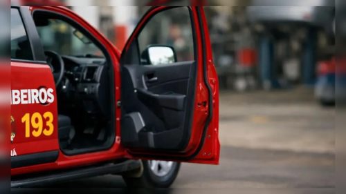 Explosão em oficina de funilaria mobiliza Corpo de Bombeiros em Ivaiporã Explosão em oficina de funilaria mobiliza Corpo de Bombeiros em Ivaiporã