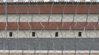 Vorcaro chega a Brasília em voo da PF e vai para presídio federal