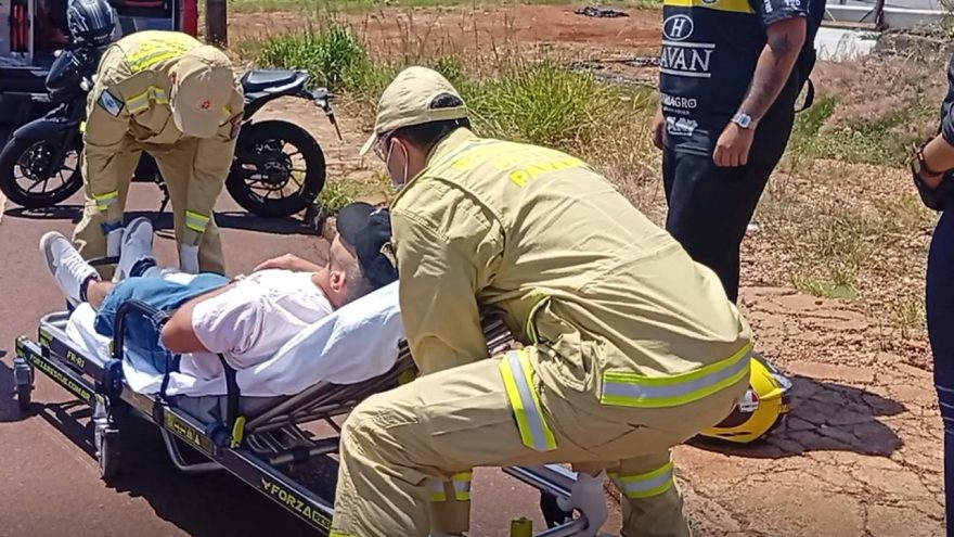 Acidente na Rua Jacarezinho deixa homem ferido