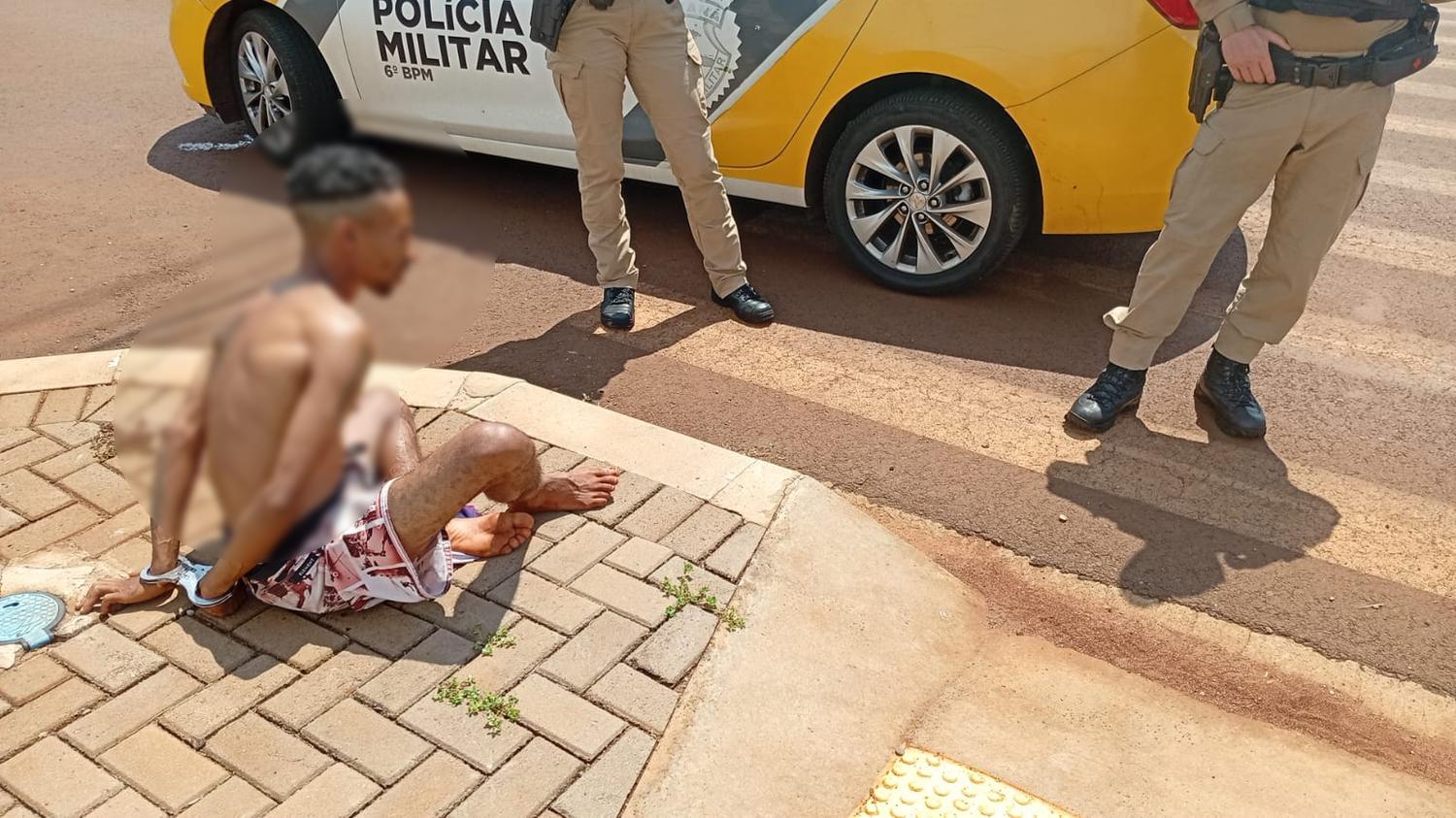 Suspeito de furto é detido pela PM no Bairro Tropical Suspeito de furto é detido pela PM no Bairro Tropical