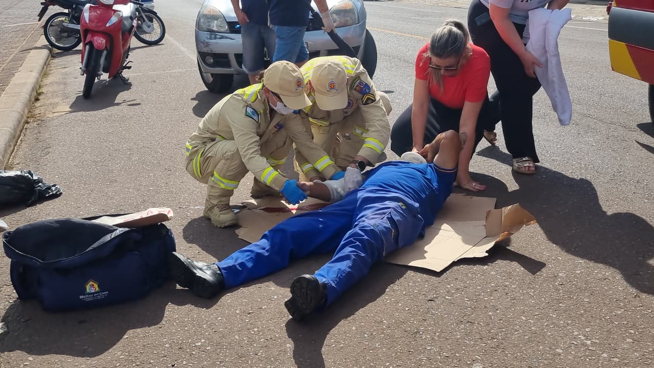 Acidente entre Clio e motocicleta deixa vítima no Jardim Aclimação Acidente entre Clio e motocicleta deixa vítima no Jardim Aclimação