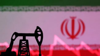 Guerra contra o Irã faz petróleo dos EUA saltar 12% Guerra contra o Irã faz petróleo dos EUA saltar 12%