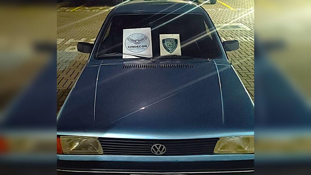 Suspeito foge para área de mata após veículo furtado ser localizado pela GM