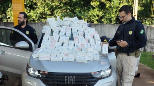 PRF apreende 350 iPhones avaliados em cerca de R$ 3 milhões PRF apreende 350 iPhones avaliados em cerca de R$ 3 milhões