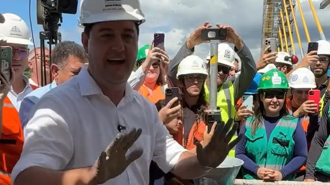 Ponte de Guaratuba alcança conexão final após 40 anos de espera Ponte de Guaratuba alcança conexão final após 40 anos de espera