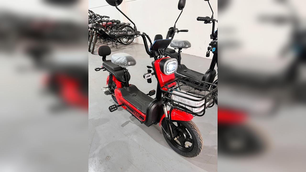 Mobilete elétrica vermelha é furtada em Cascavel