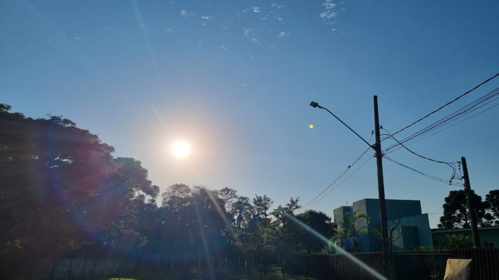 Domingo será de calor e possibilidade de chuva em Cascavel; instabilidade atinge todo o Paraná
