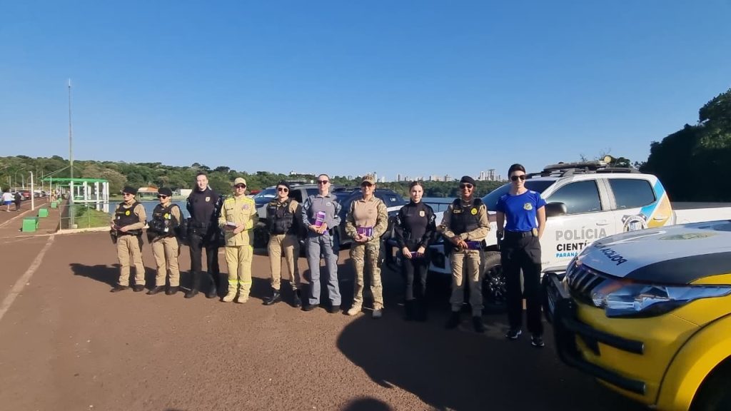 Campanha “Mulher Segura” promove orientação e diálogo com a comunidade no Lago Municipal de Cascavel