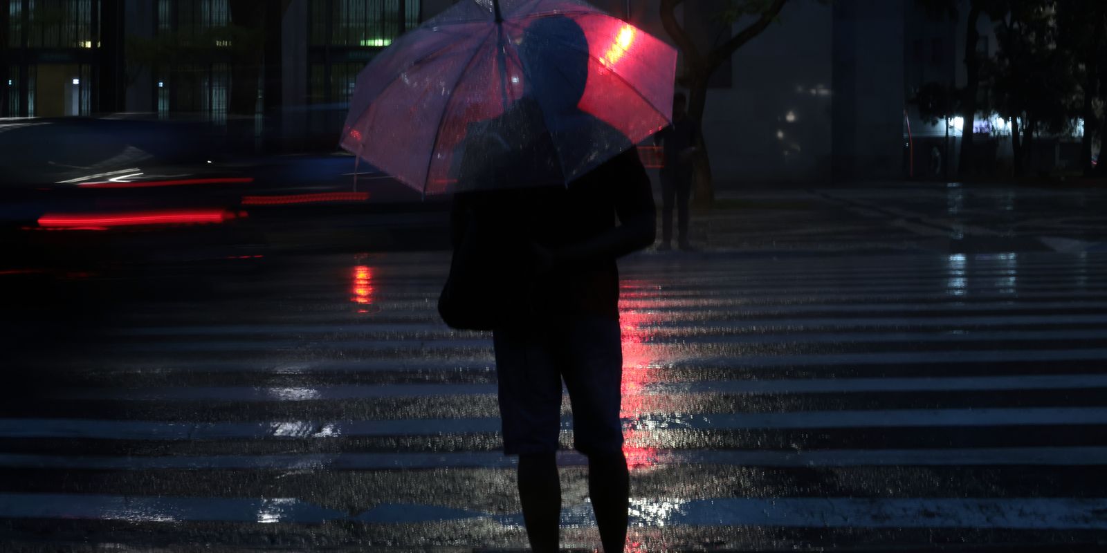 Chuva forte atinge Paraná e causa volumes históricos em várias cidades Imagem referente a Chuva forte atinge Paraná e causa volumes históricos em várias cidades