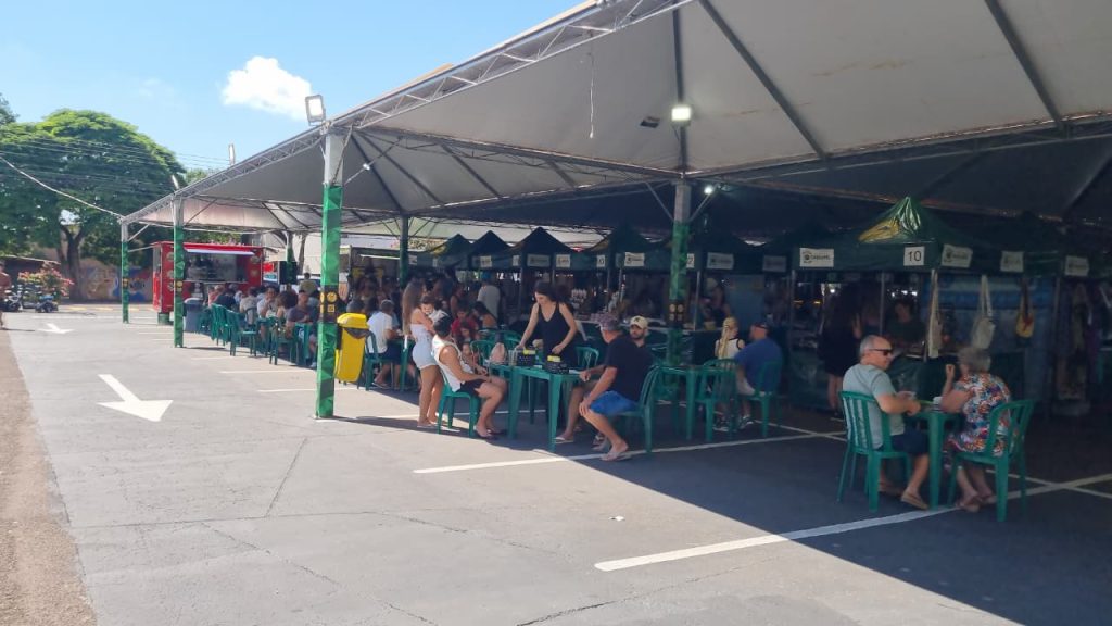 Feira do Teatro: Domingo de manhã tem gosto de café com pastel