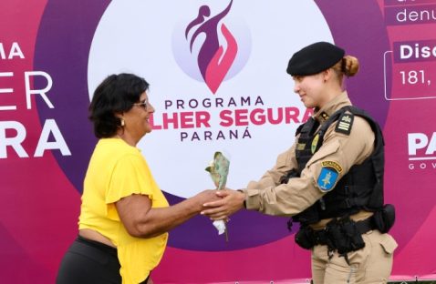 Forças de segurança realizam conscientização de combate à violência contra a mulher Forças de segurança realizam conscientização de combate à violência contra a mulher