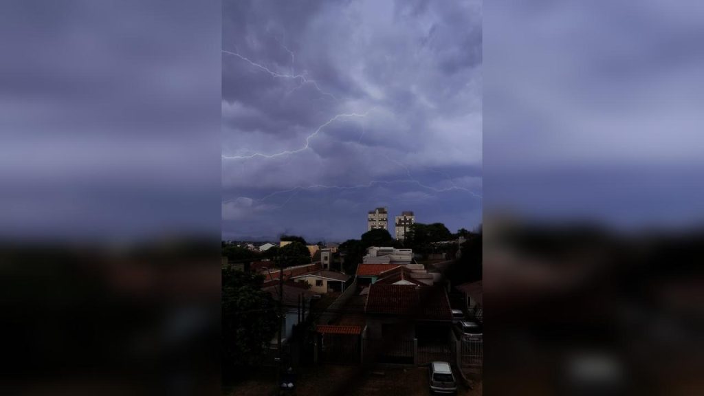 Instabilidade aumenta e Cascavel pode ter pancadas de chuva com trovoadas