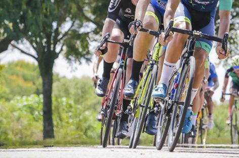 Atleta tem parada cardiorrespiratória e morre durante prova de Ironman em Curitiba Atleta tem parada cardiorrespiratória e morre durante prova de Ironman em Curitiba