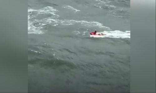 Jovem surfista morre afogada após ficar à deriva no mar da Ilha do Mel Jovem surfista morre afogada após ficar à deriva no mar da Ilha do Mel